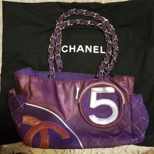 Chanel Tote Authentic.***Traded ***